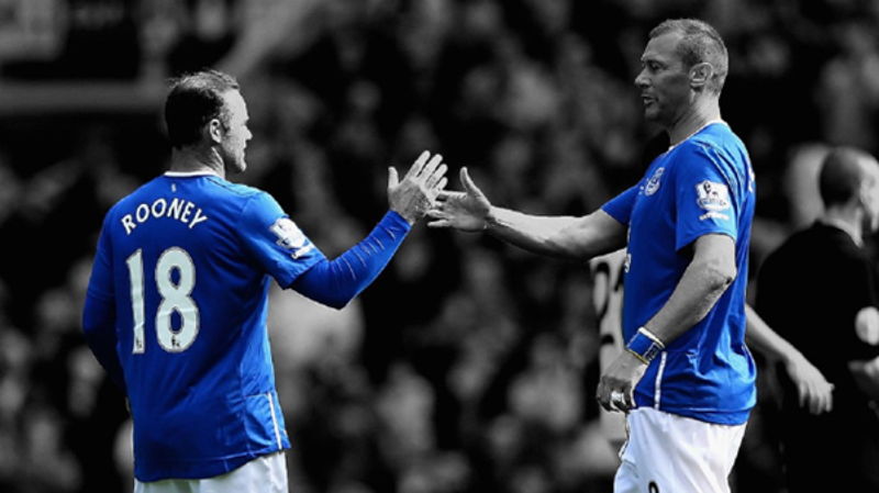 wayne rooney and duncan fergusson high five